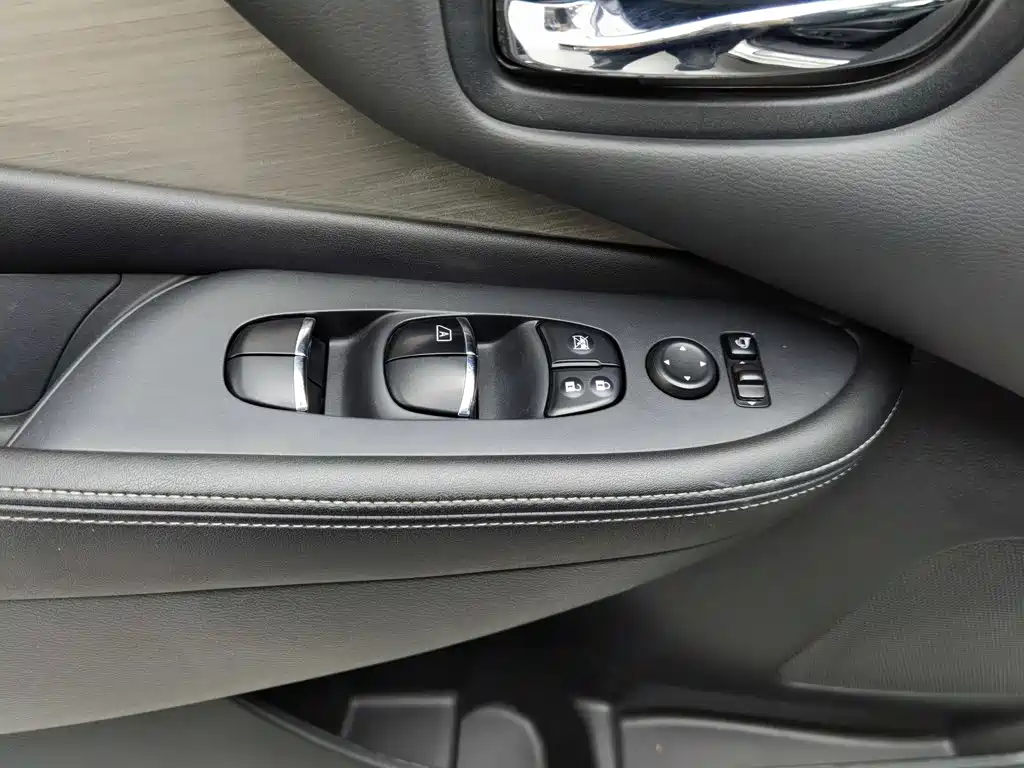 Nissan Murano — фото 9
