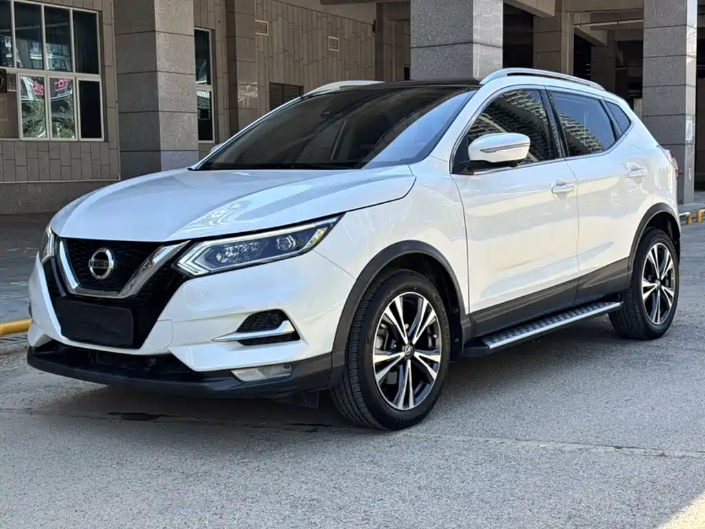 Nissan Qashqai — фото 2