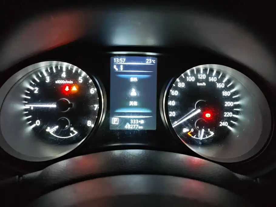 Nissan Qashqai — фото 14