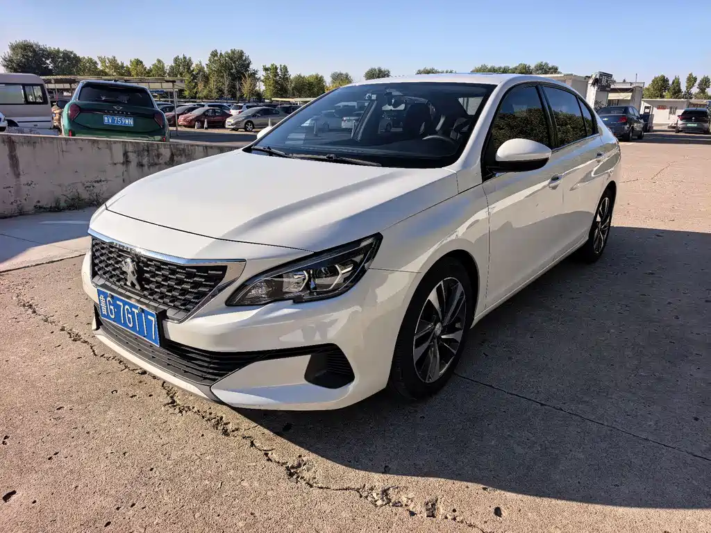 Peugeot 408