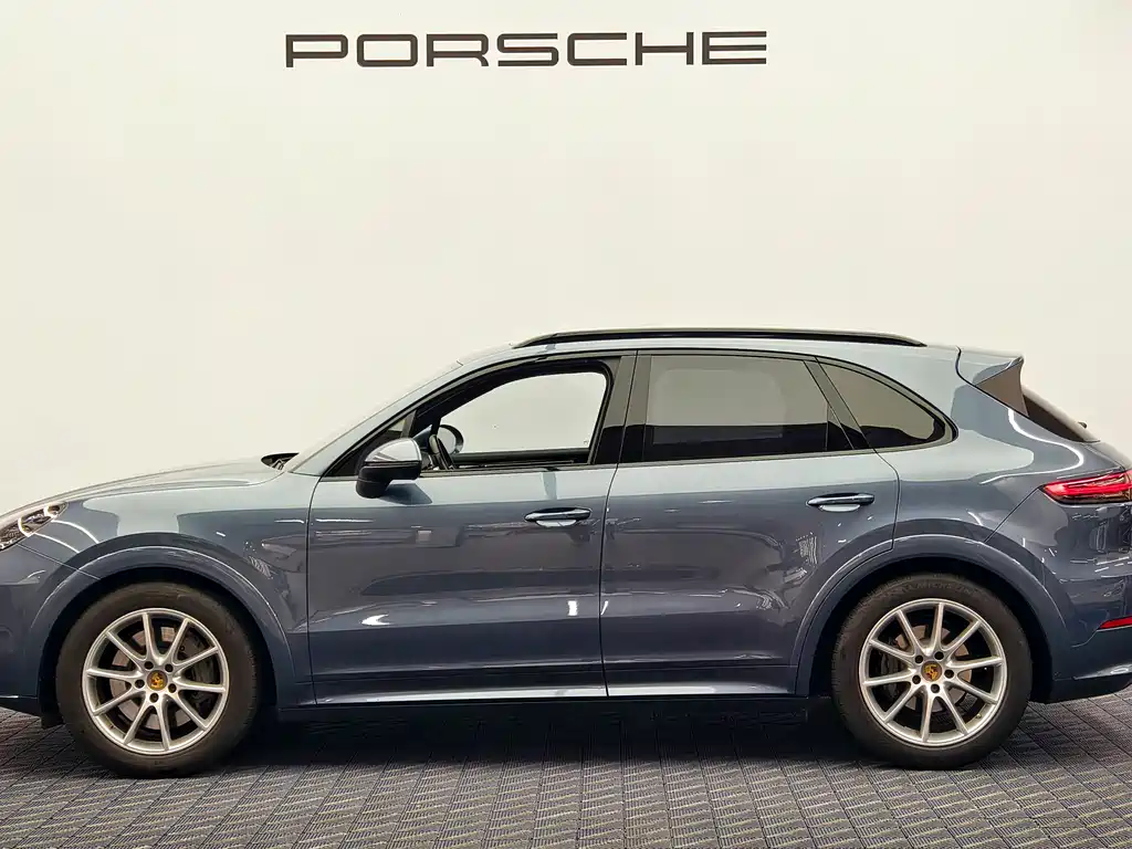 Porsche Cayenne — фото 5