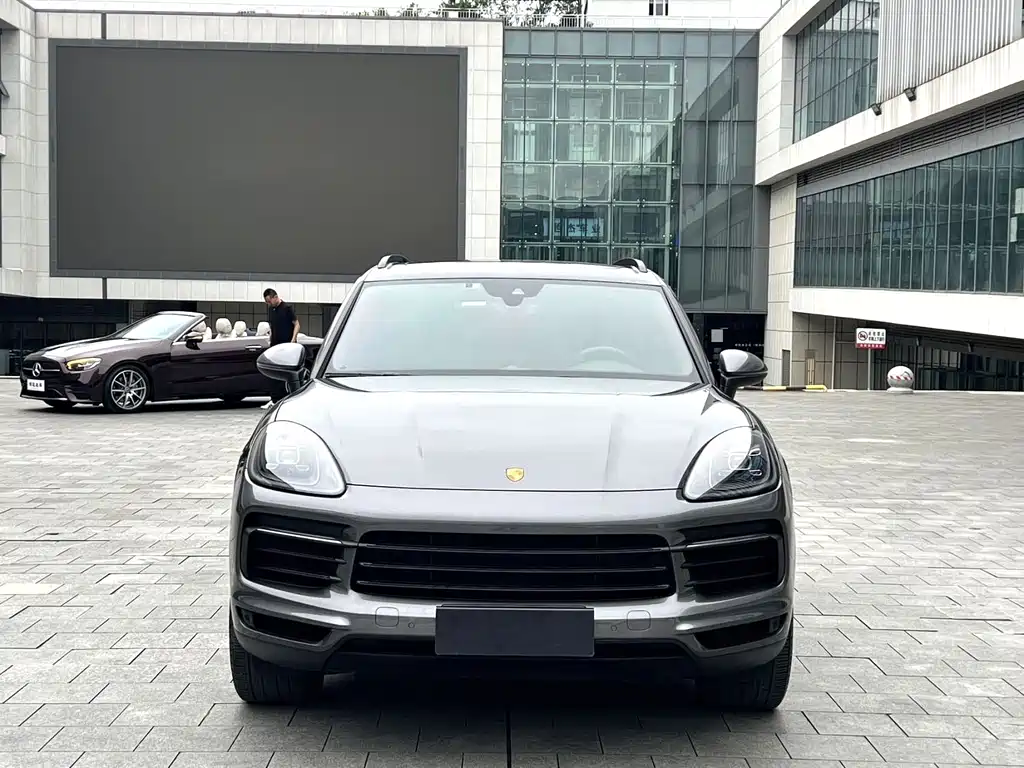Porsche Cayenne — фото 2