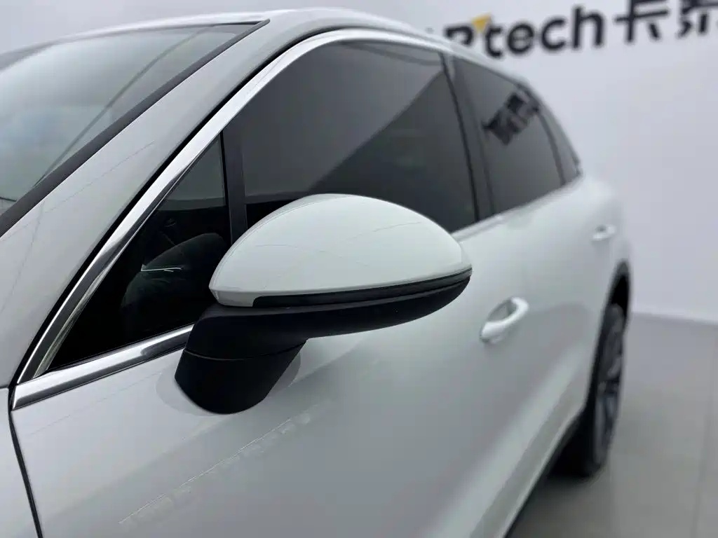 Porsche Cayenne Hybrid — фото 13