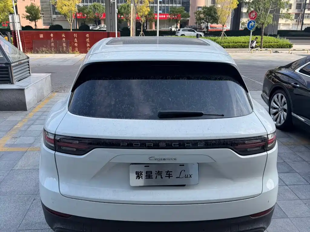Porsche Cayenne — фото 5