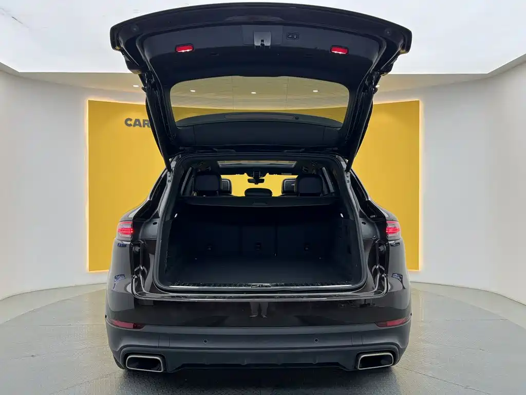 Porsche Cayenne — фото 11