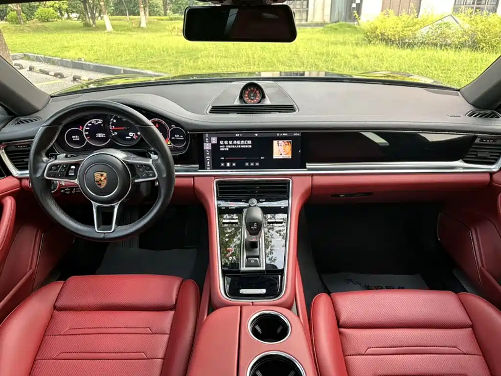Porsche Panamera — фото 11