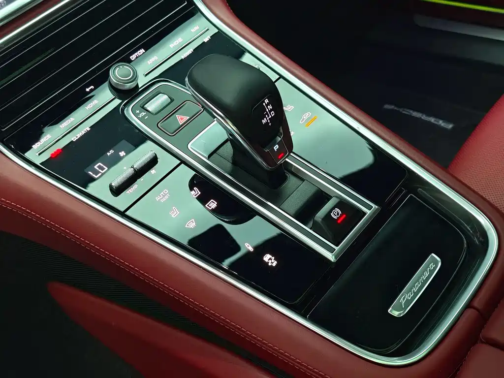 Porsche Panamera — фото 13