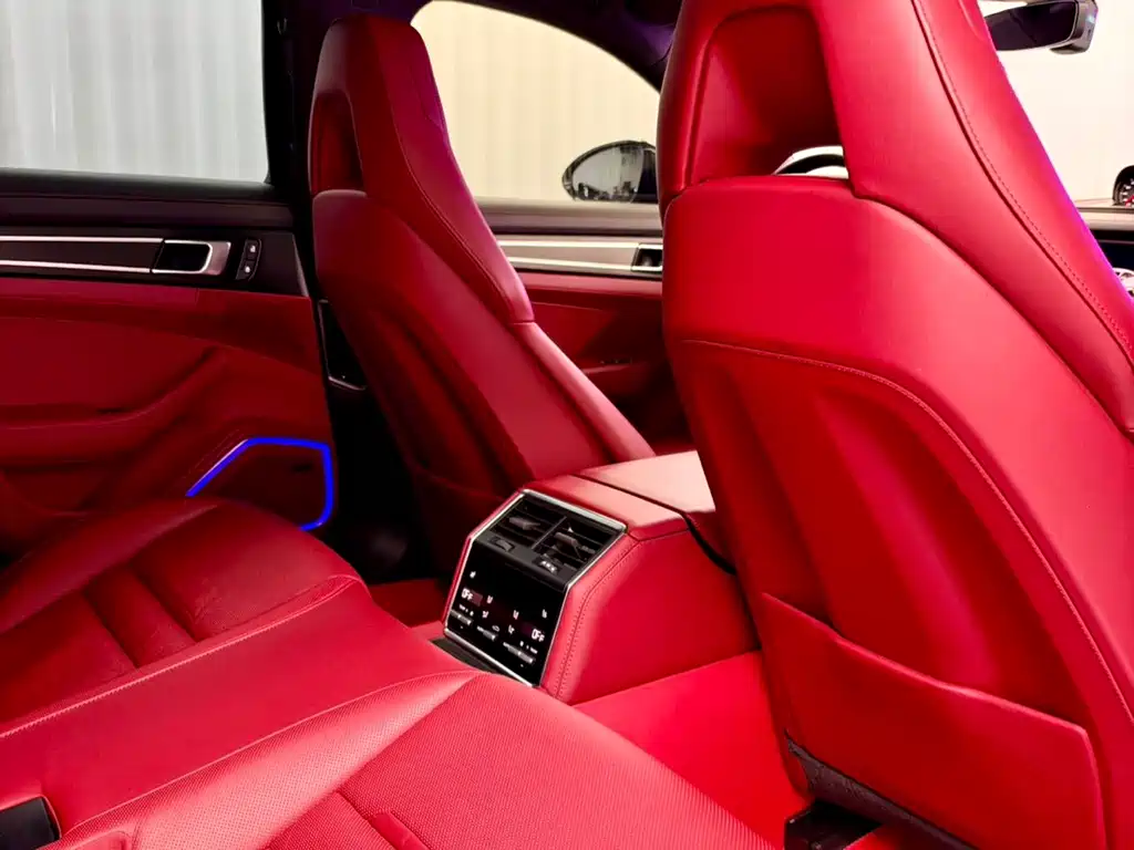 Porsche Panamera — фото 19