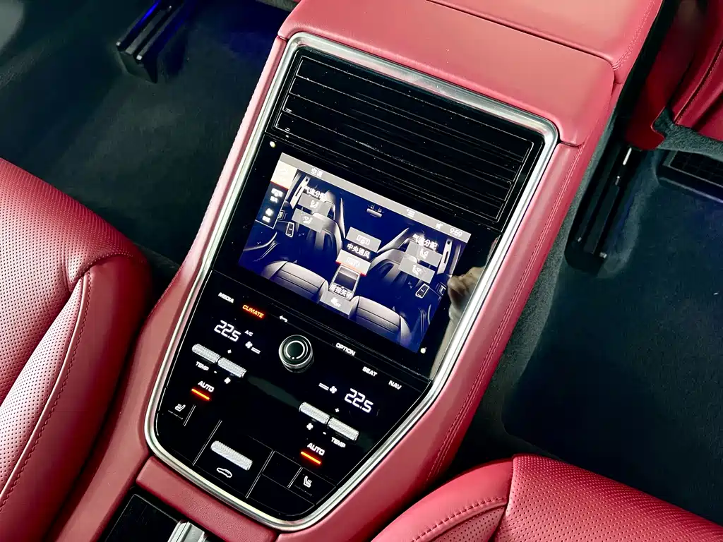 Porsche Panamera — фото 19