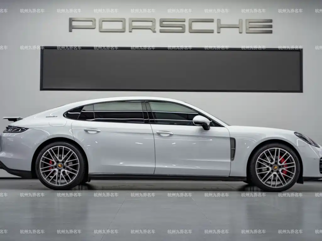 Porsche Panamera — фото 4