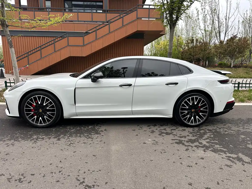 Porsche Panamera — фото 6