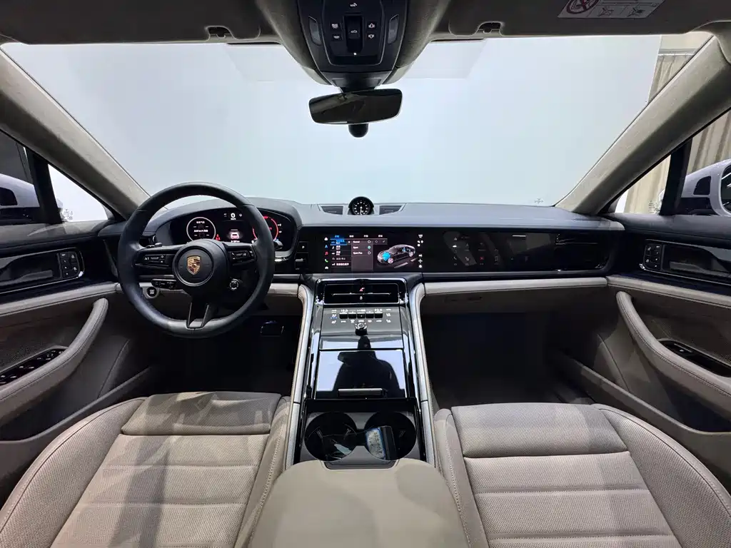 Porsche Panamera — фото 18