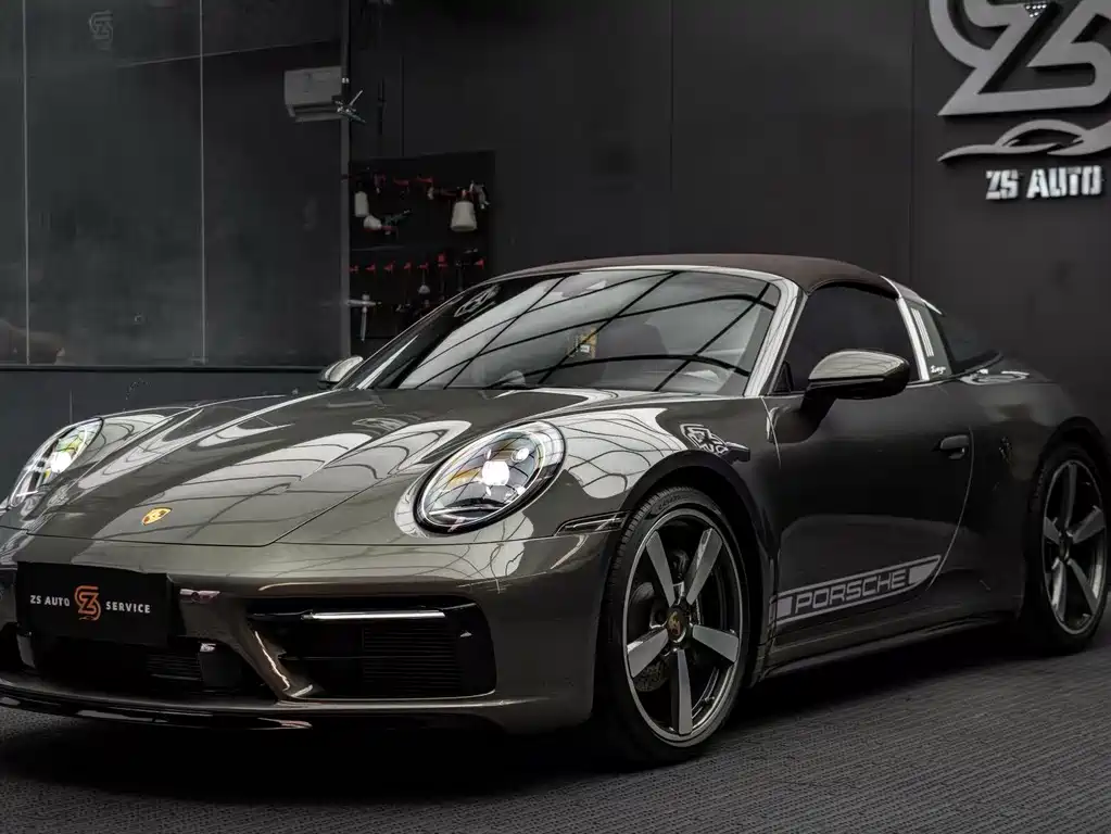 Porsche 911