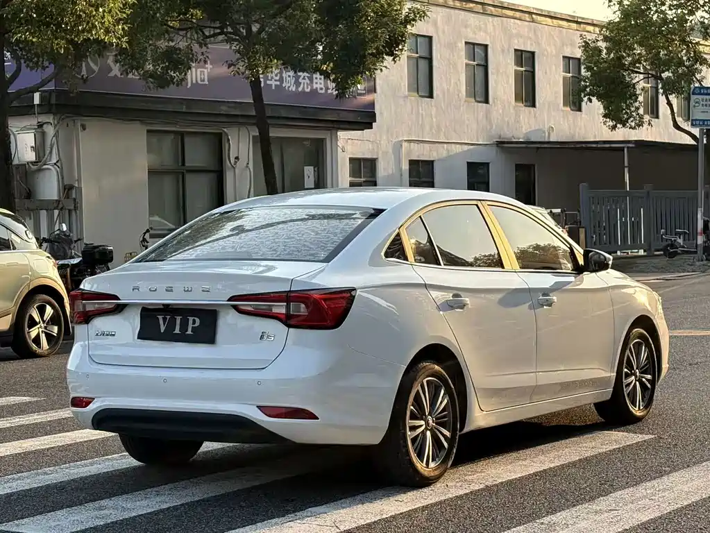 Roewe i5 — фото 6
