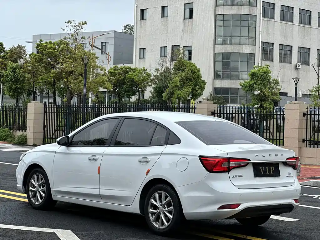 Roewe i5 — фото 7