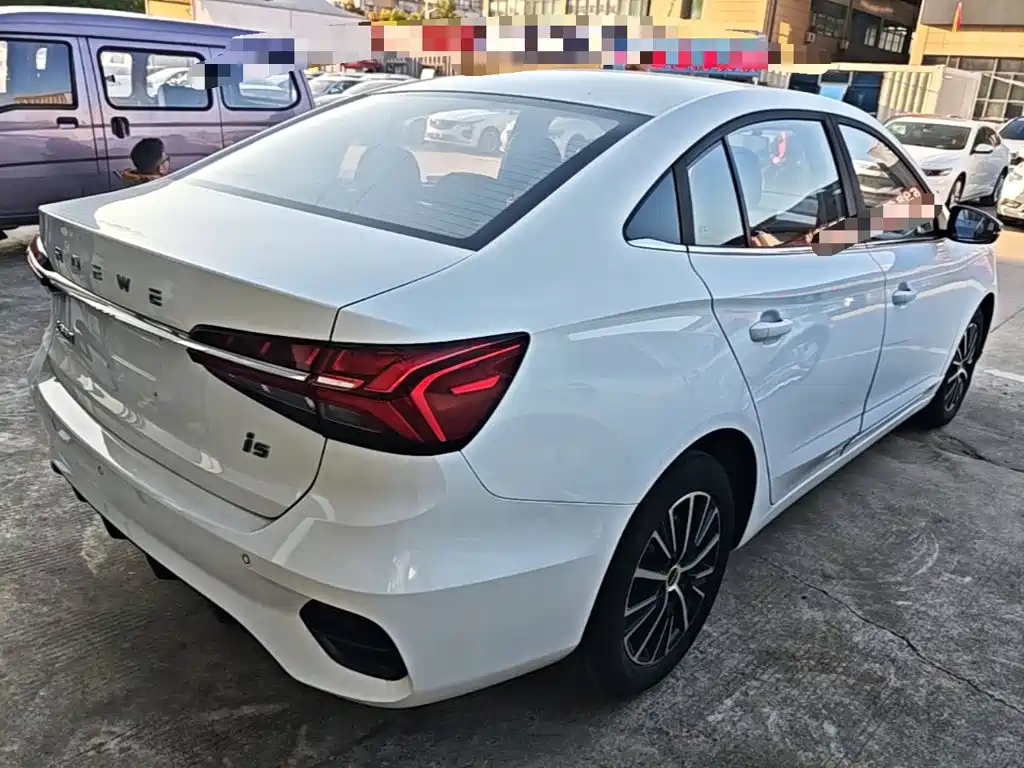 Roewe i5 — фото 7