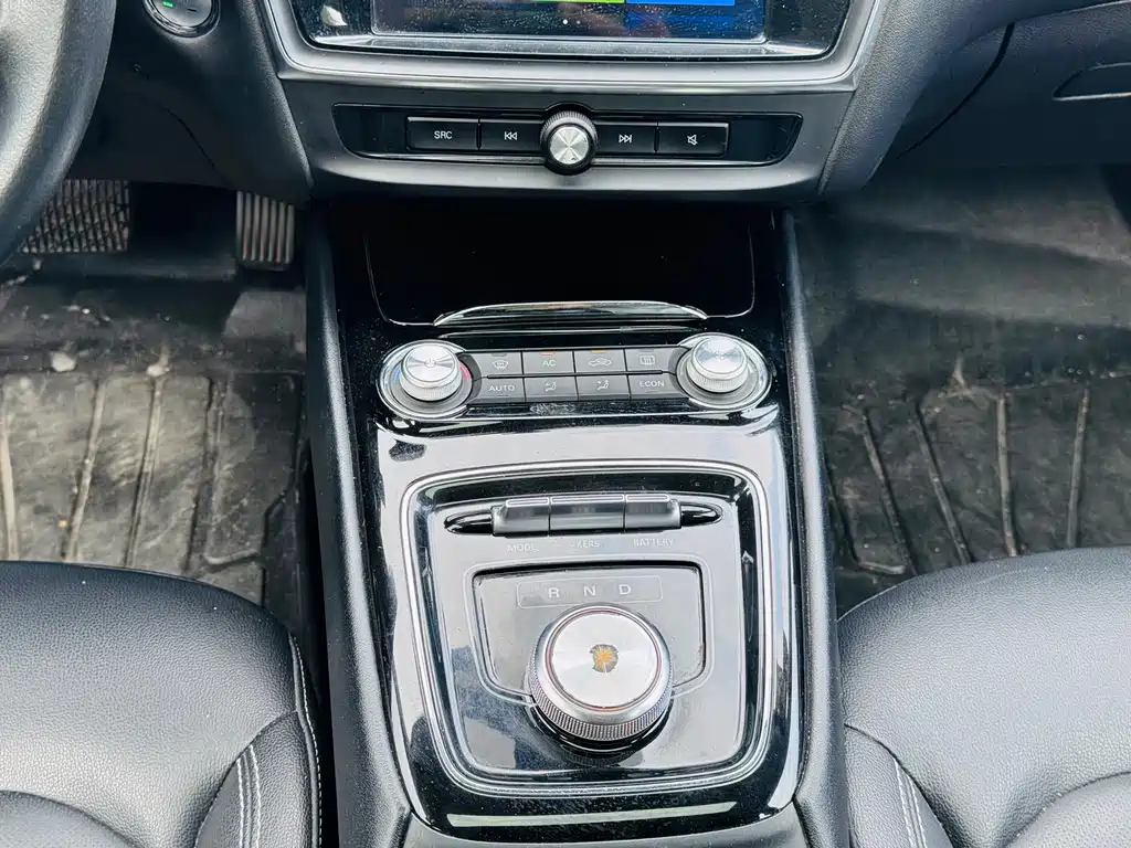 Roewe Ei5 — фото 15