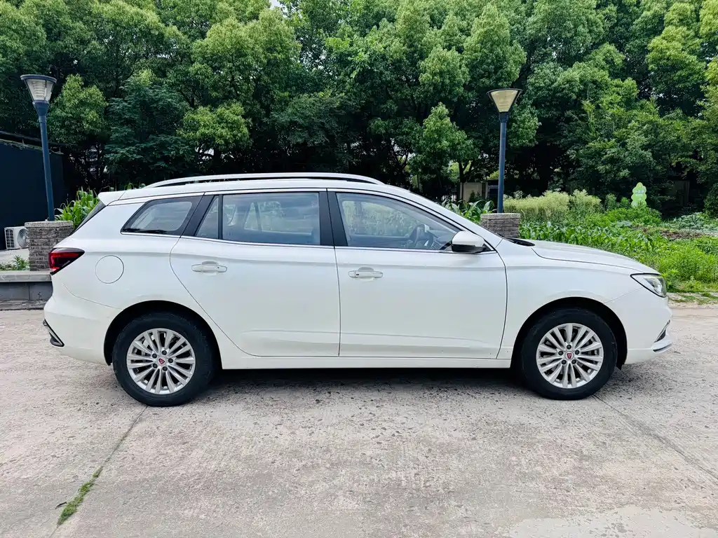 Roewe Ei5 — фото 4