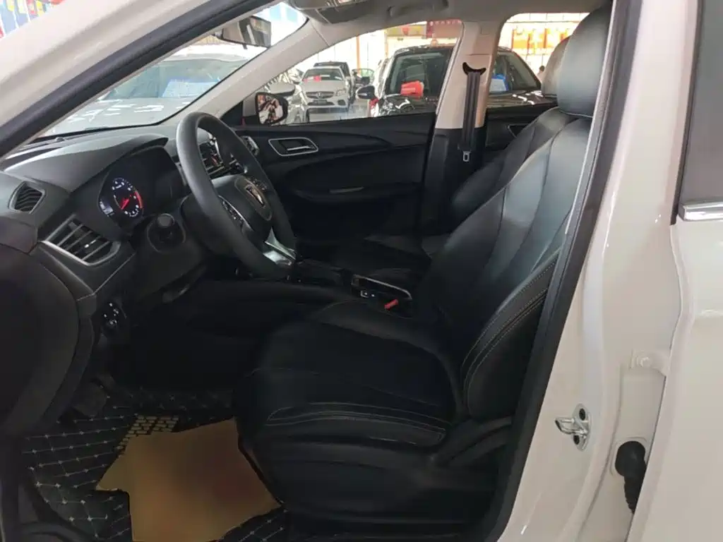Roewe i5 — фото 15