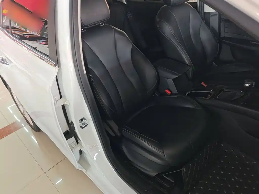 Roewe i5 — фото 25