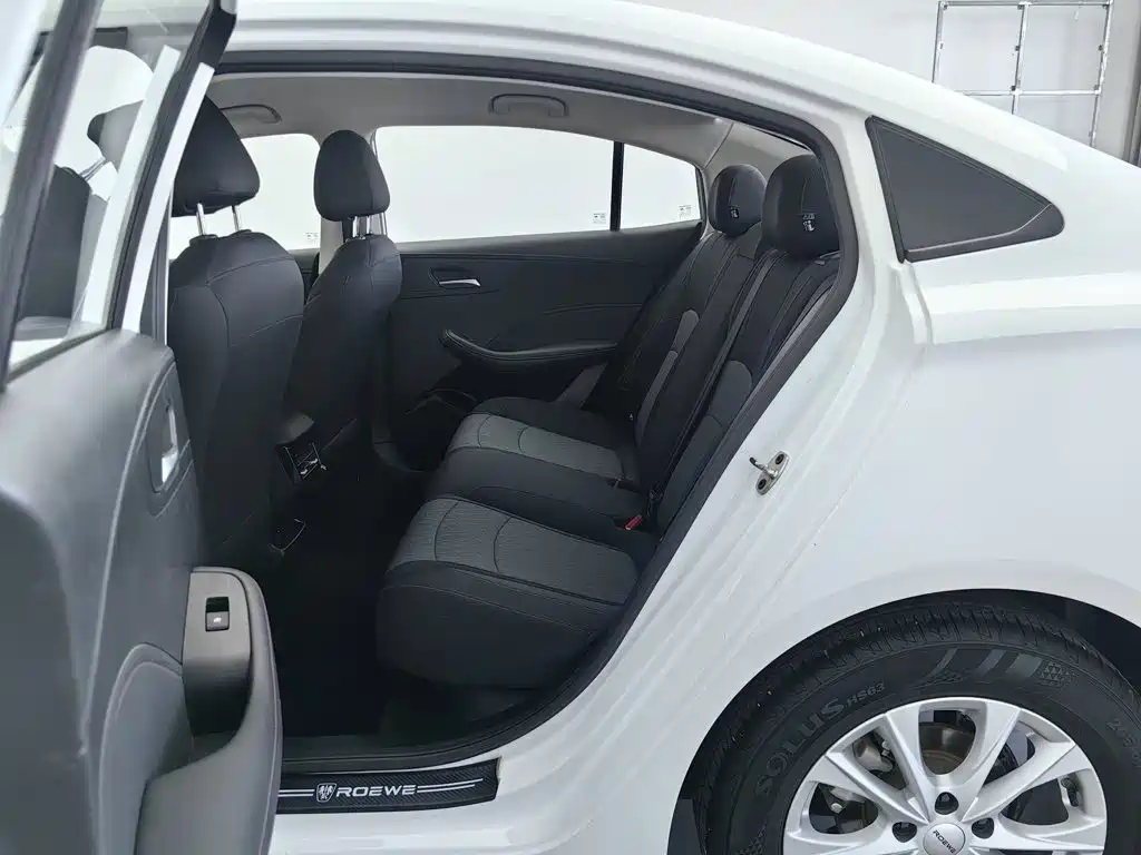 Roewe i5 — фото 15