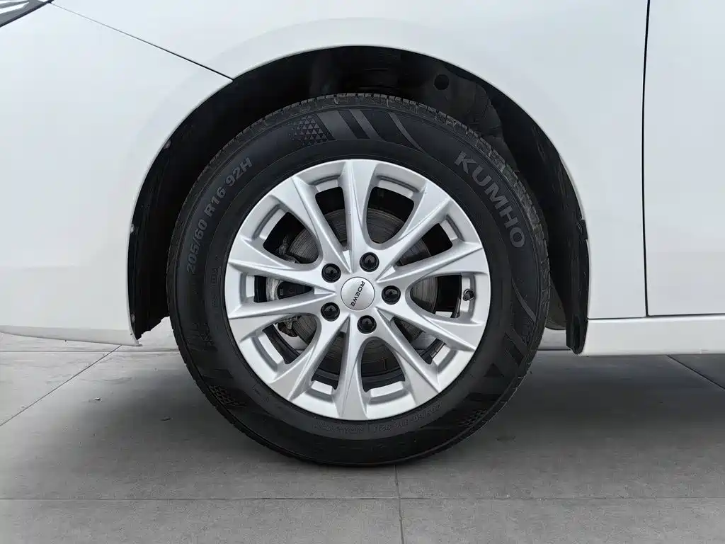 Roewe i5 — фото 17