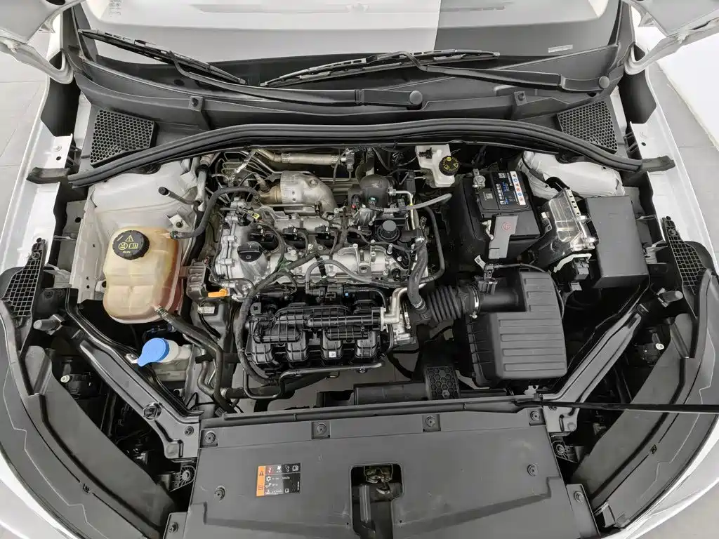 Roewe i5 — фото 6