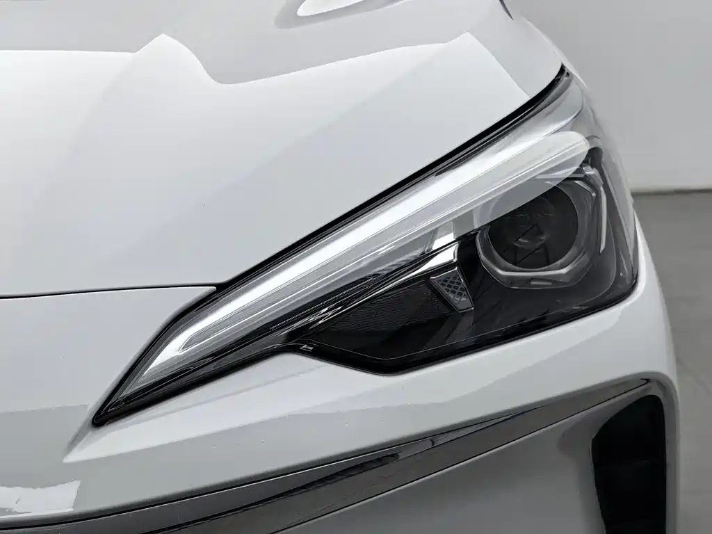 Roewe i5 — фото 7