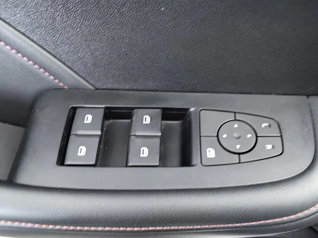 Roewe i5 — фото 9
