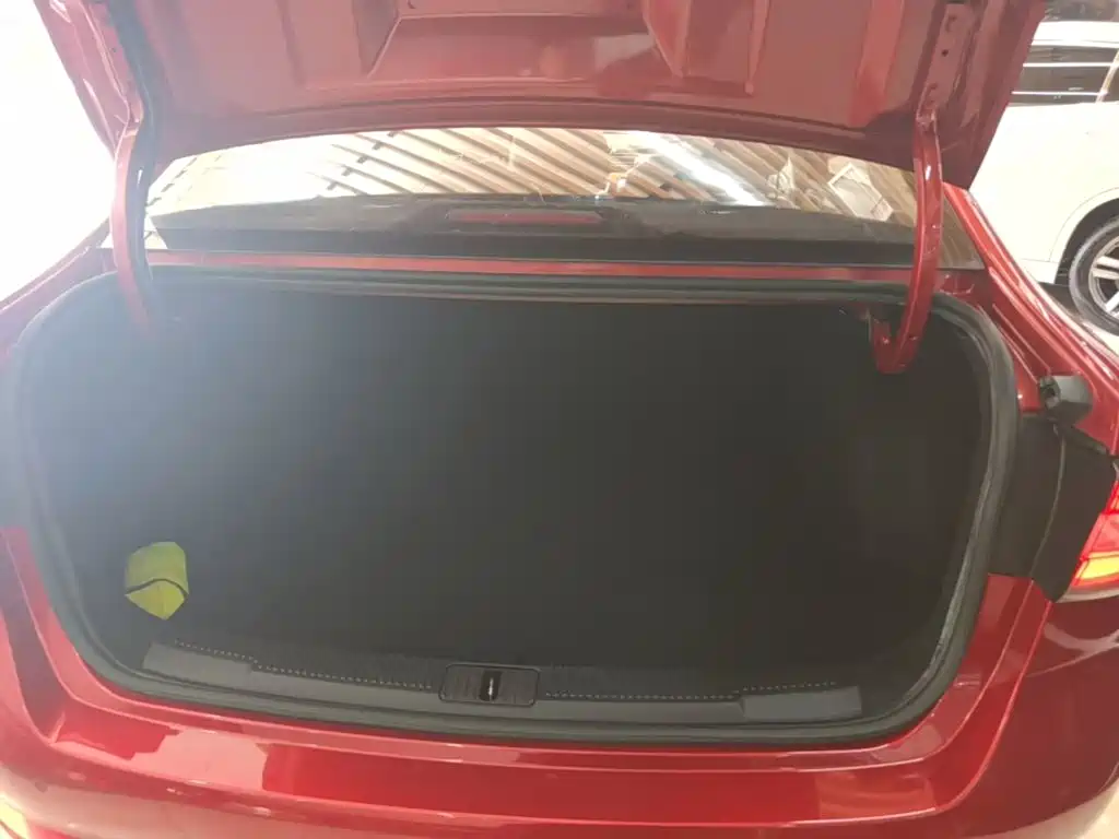 Roewe i5 — фото 19