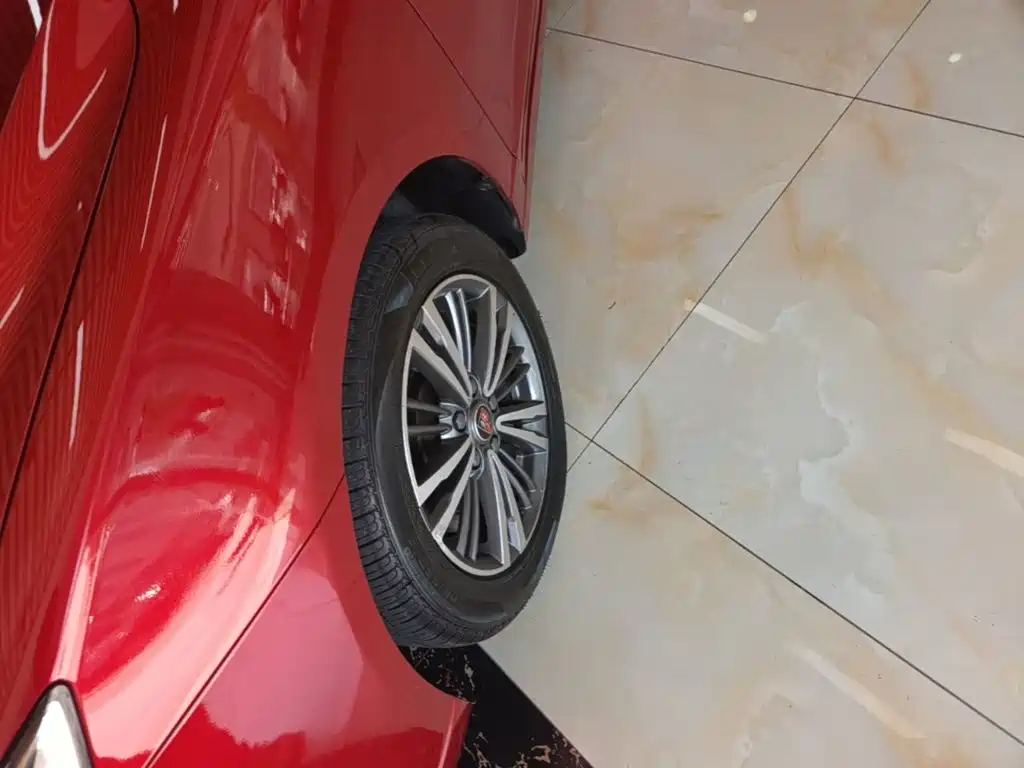 Roewe i5 — фото 23