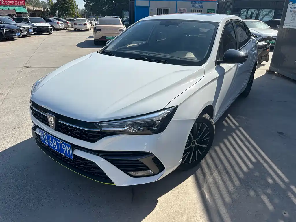 Roewe i5