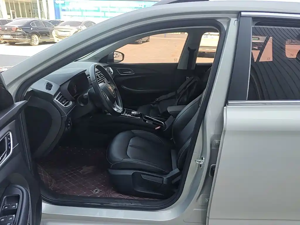 Roewe Ei5 — фото 15