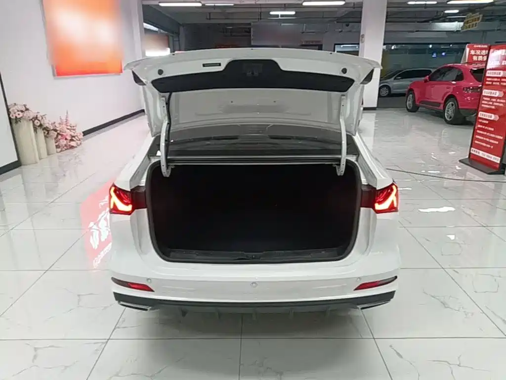 Roewe i5 — фото 19