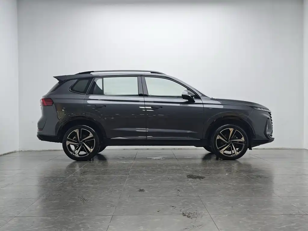 Roewe RX5 MAX — фото 11