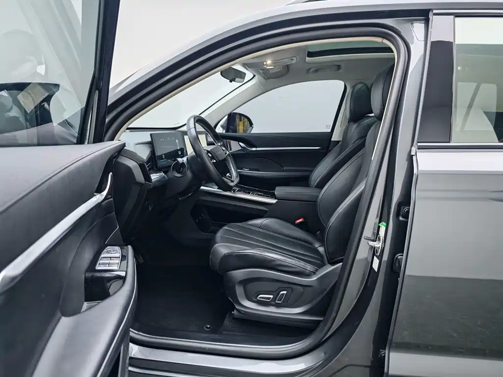 Roewe RX5 MAX — фото 14