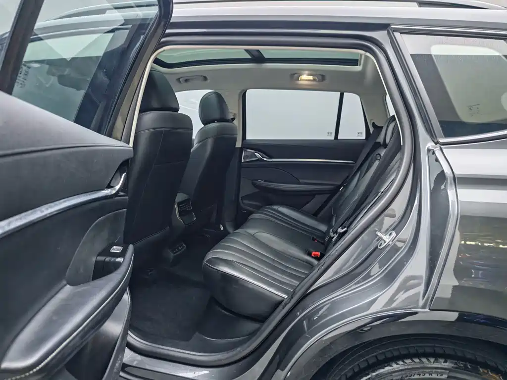 Roewe RX5 MAX — фото 17