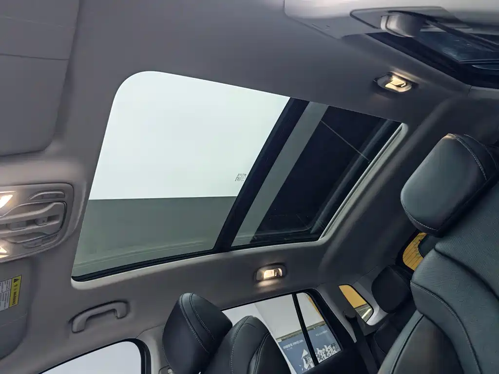 Roewe RX5 MAX — фото 18