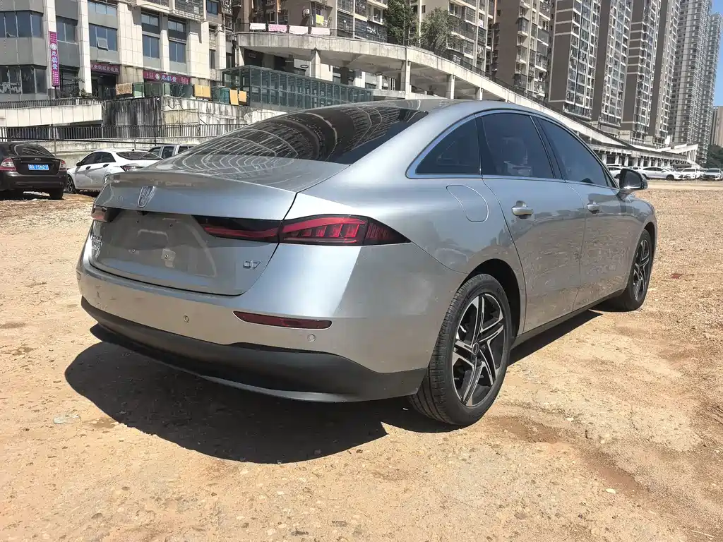 Roewe D7 — фото 5