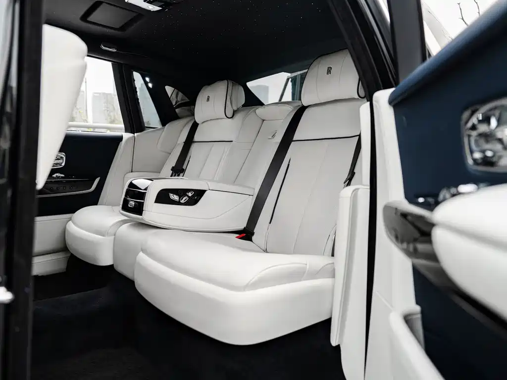 Rolls-Royce Phantom — фото 9