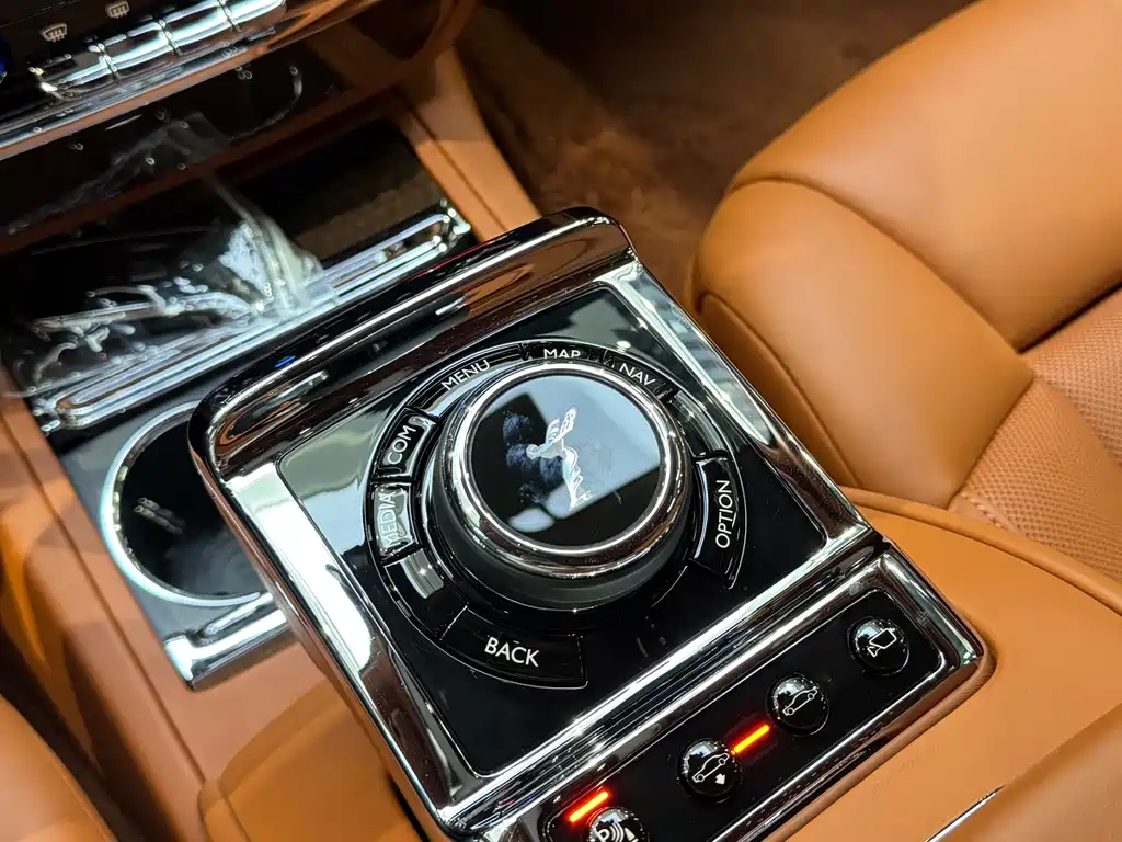 Rolls-Royce Phantom — фото 9