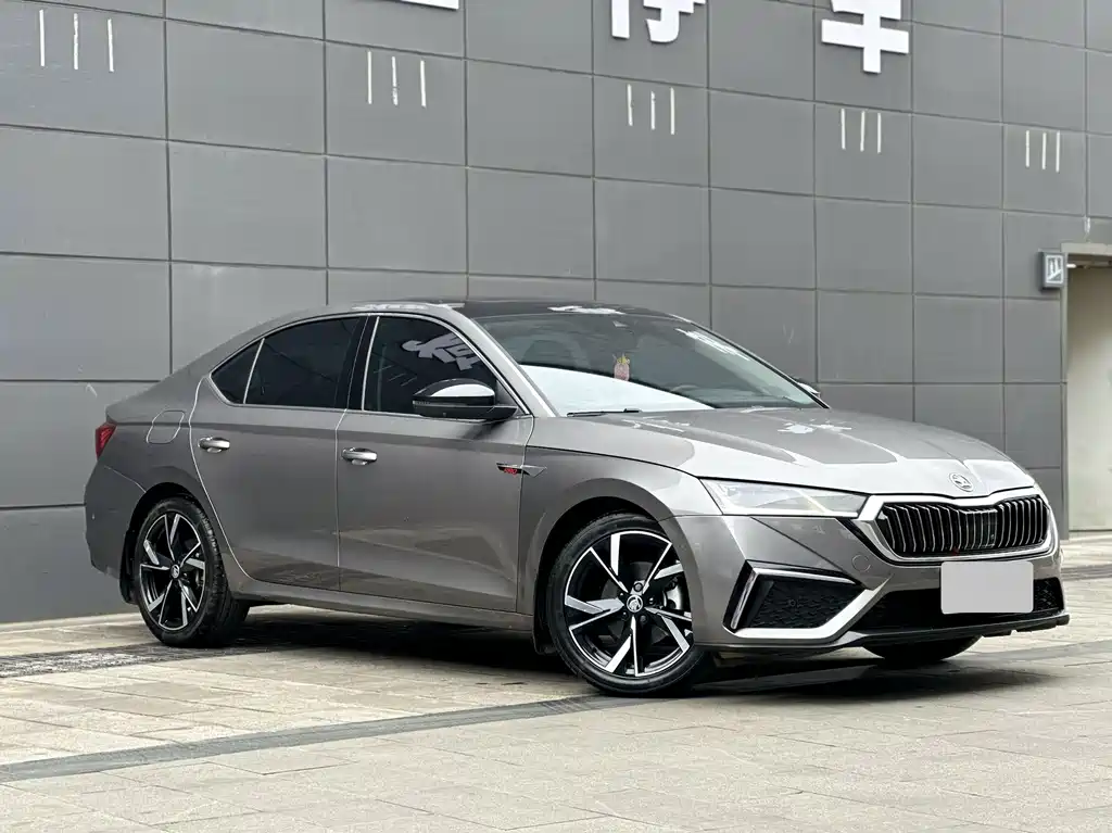 Skoda Octavia — фото 3