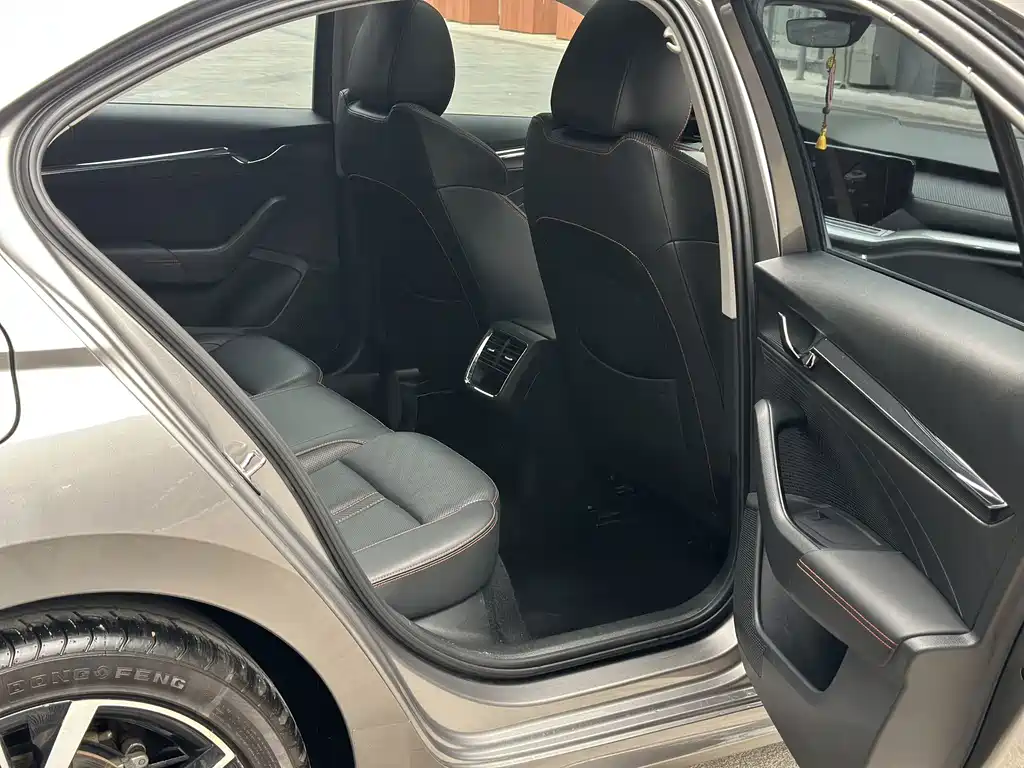Skoda Octavia — фото 21