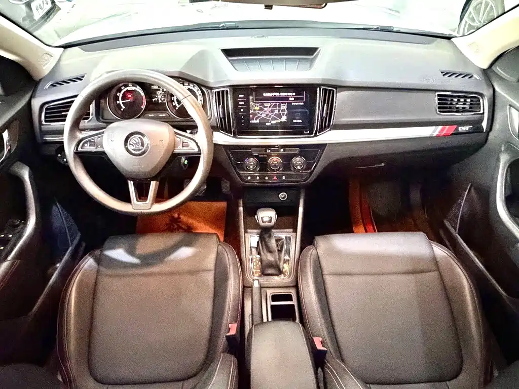 Skoda Kamiq — фото 6