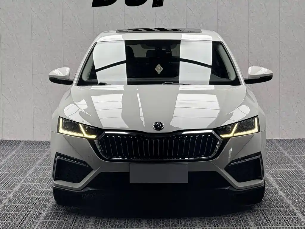 Skoda Octavia — фото 6