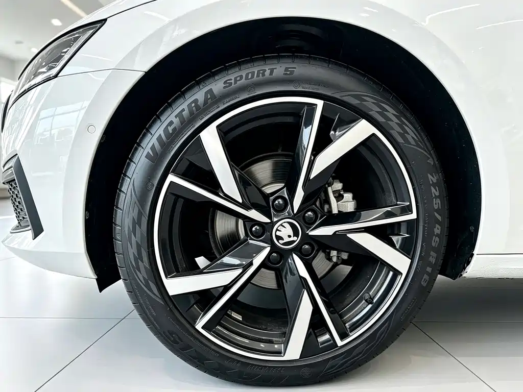 Skoda Octavia — фото 15