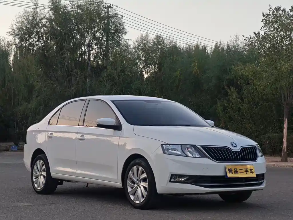 Skoda Rapid — фото 3