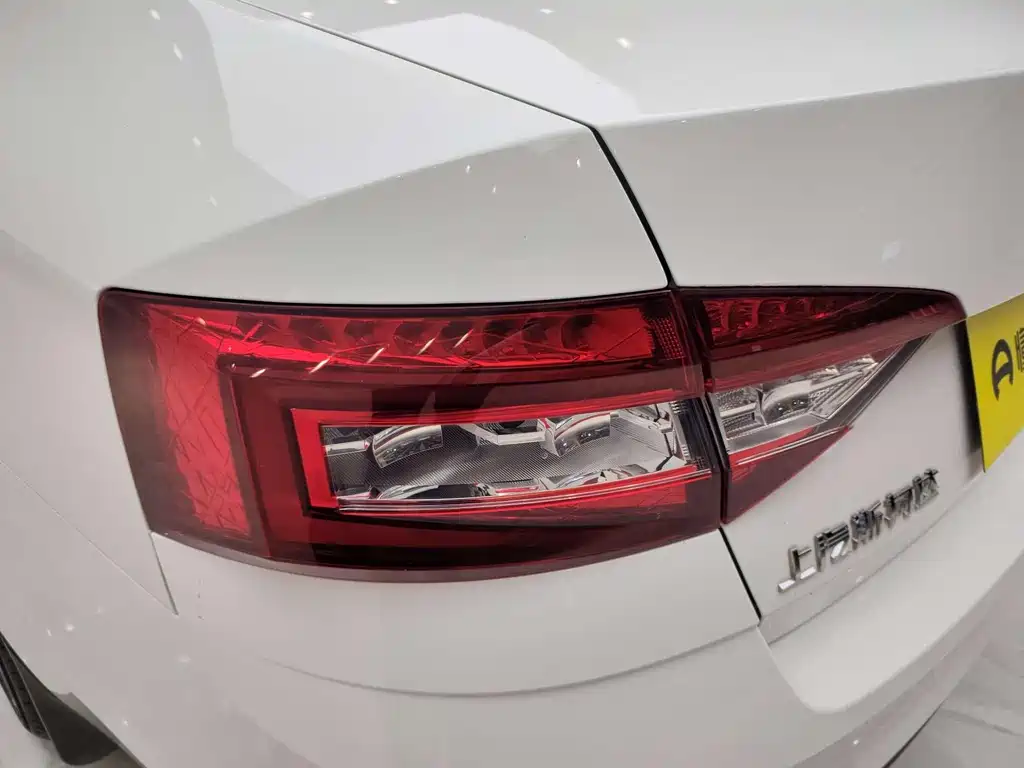 Skoda Octavia — фото 15