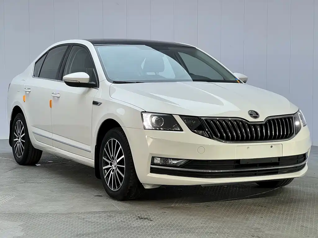 Skoda Octavia — фото 3