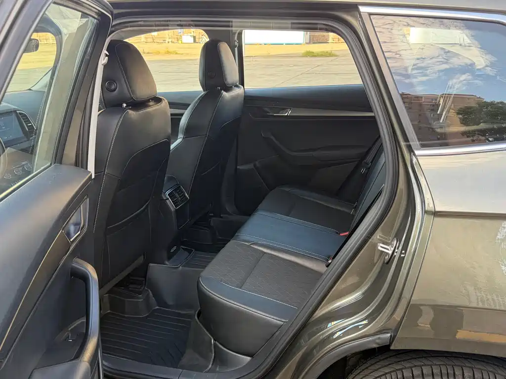 Skoda Karoq — фото 11